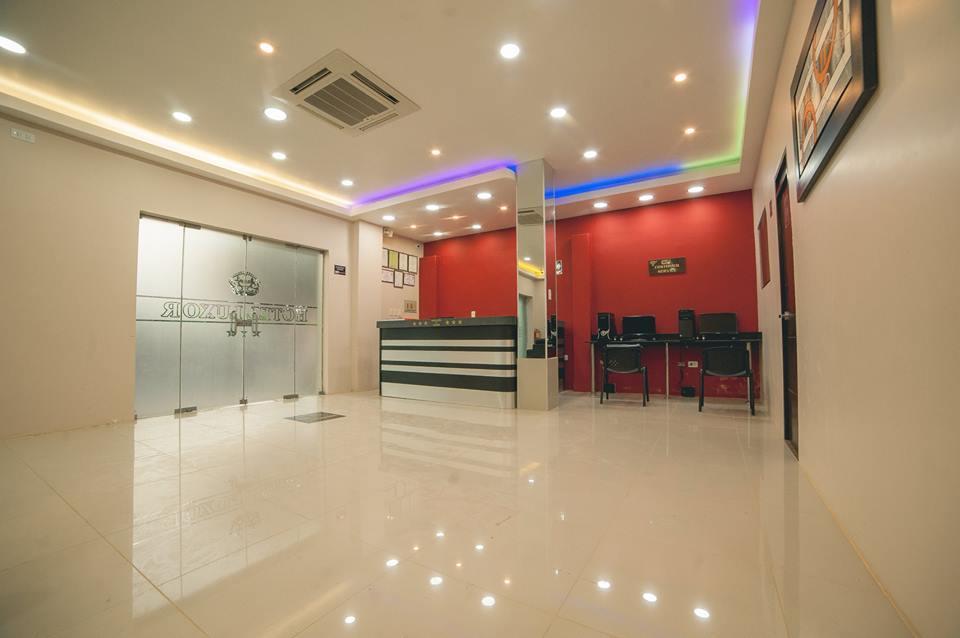 Hotel Luxor Pucallpa Bagian luar foto