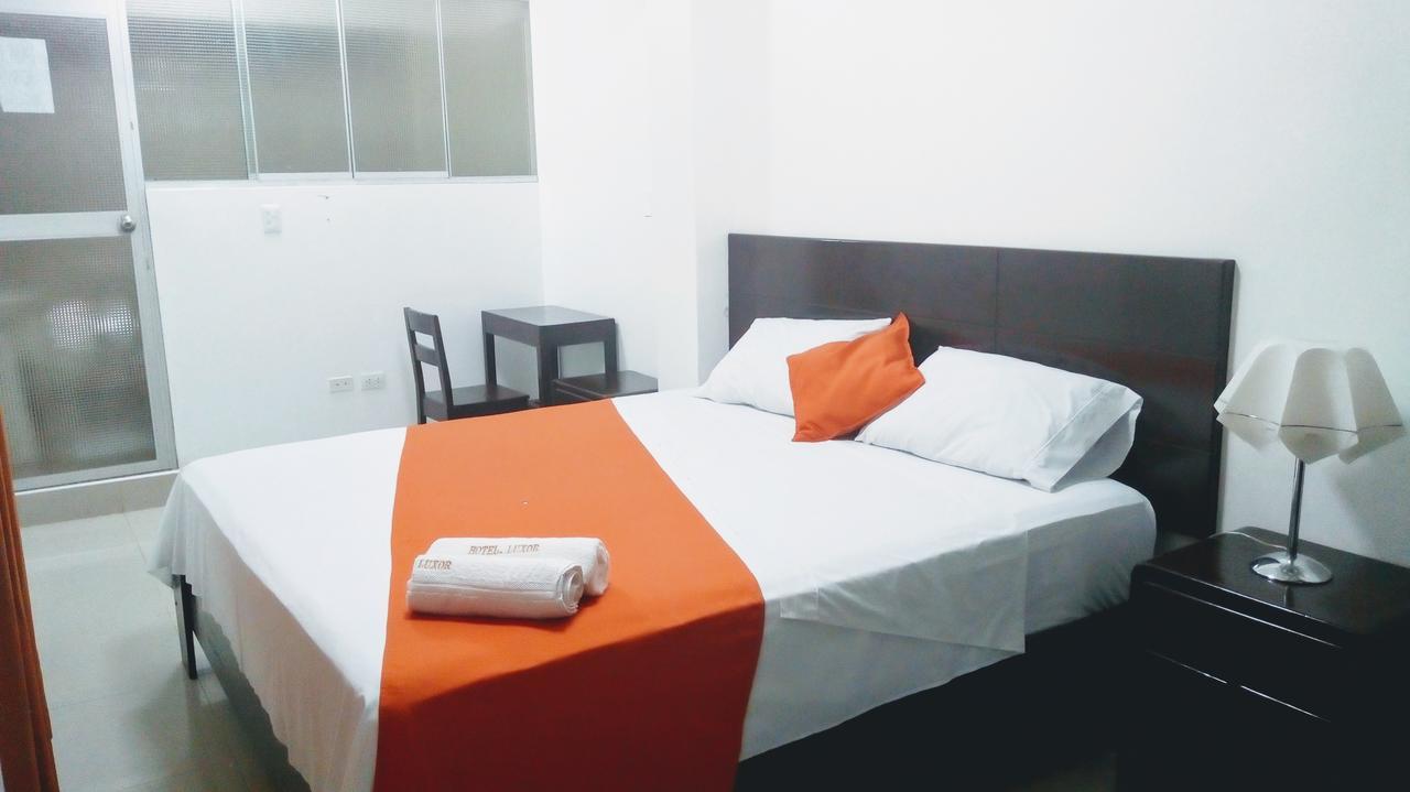 Hotel Luxor Pucallpa Bagian luar foto